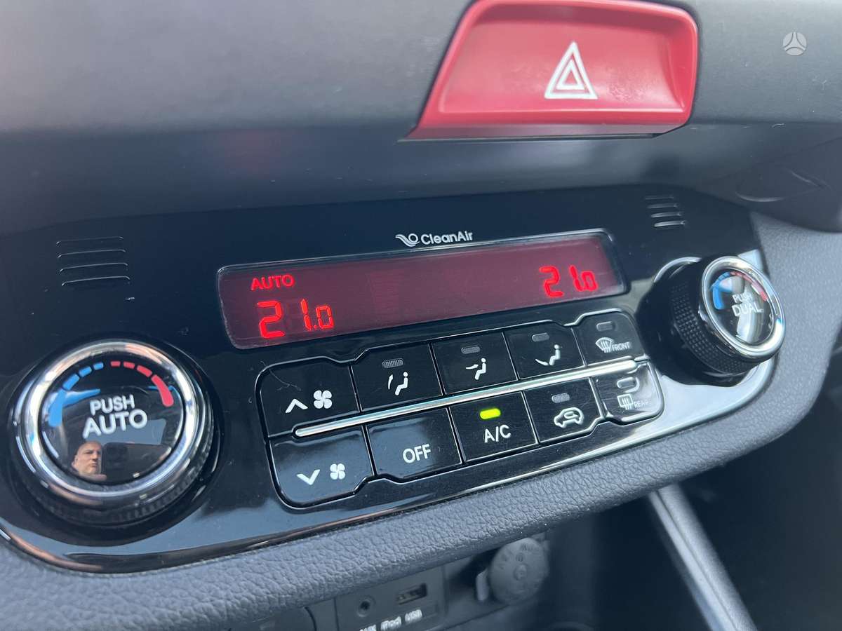 Kia Sportage 2011 — photo 29