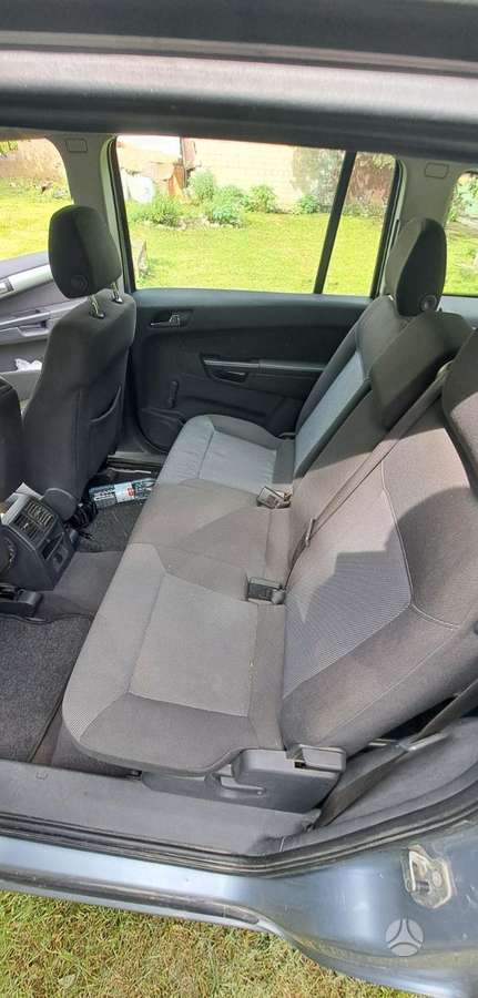 Opel Zafira 2009 — photo 12