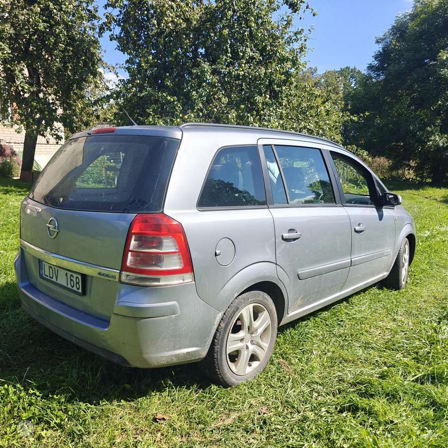 Opel Zafira 2009 — photo 6