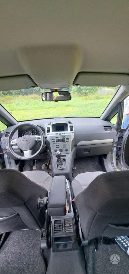 Opel Zafira 2009 — photo 9