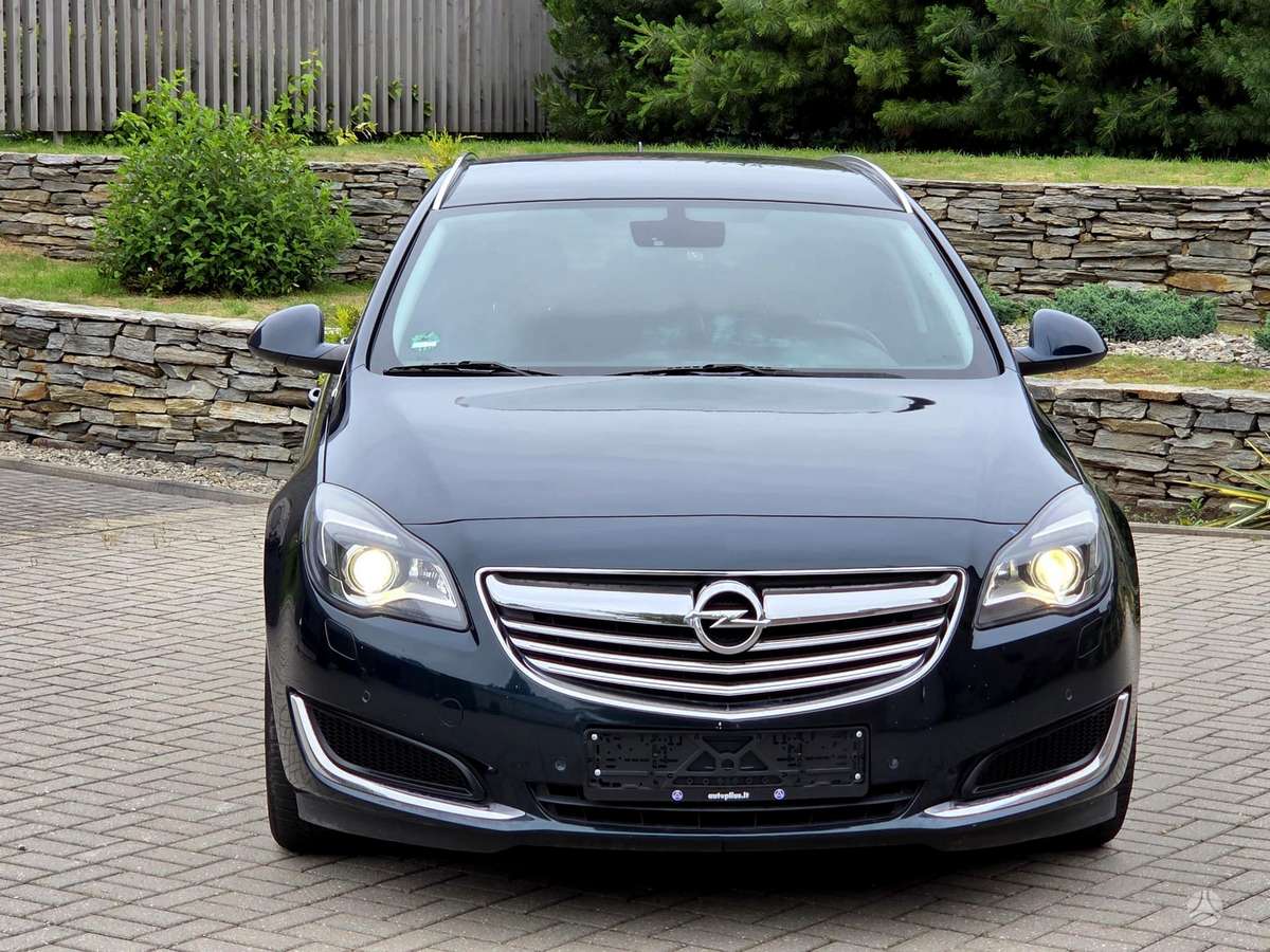 Opel Insignia 2014 — rear view