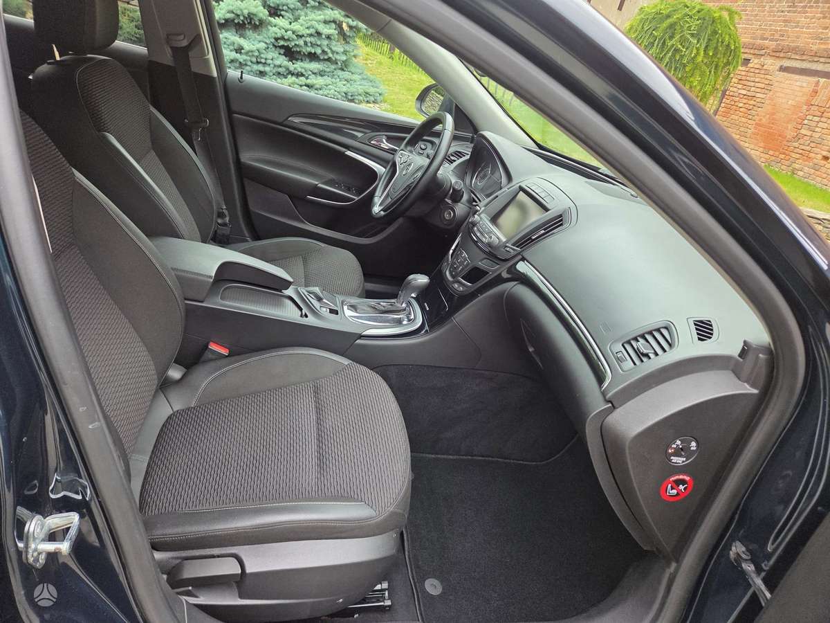 Opel Insignia 2014 — photo 24