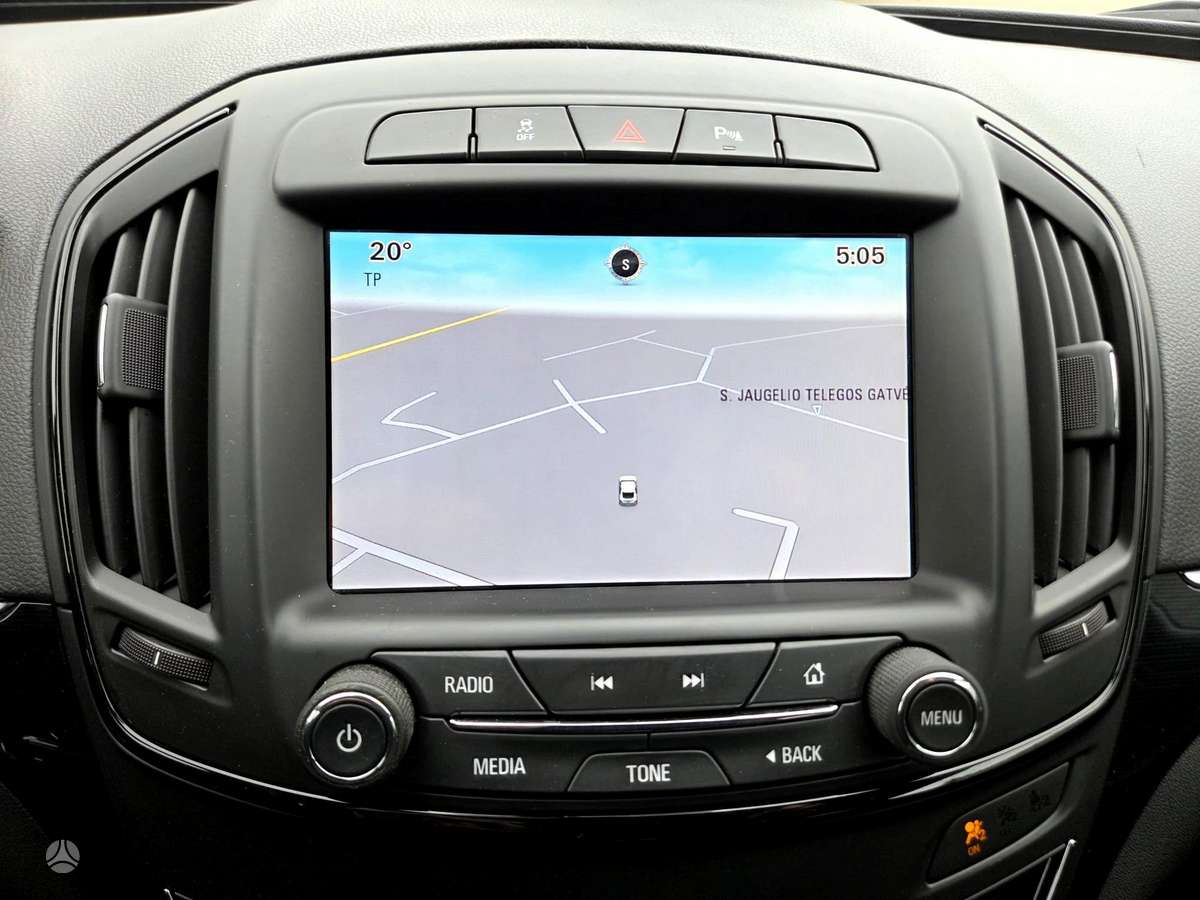Opel Insignia 2014 — photo 34