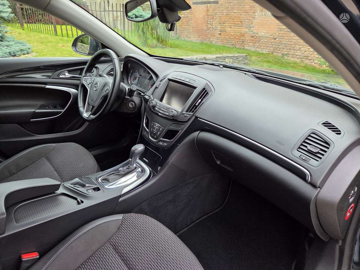 Opel Insignia 2014 — photo 35