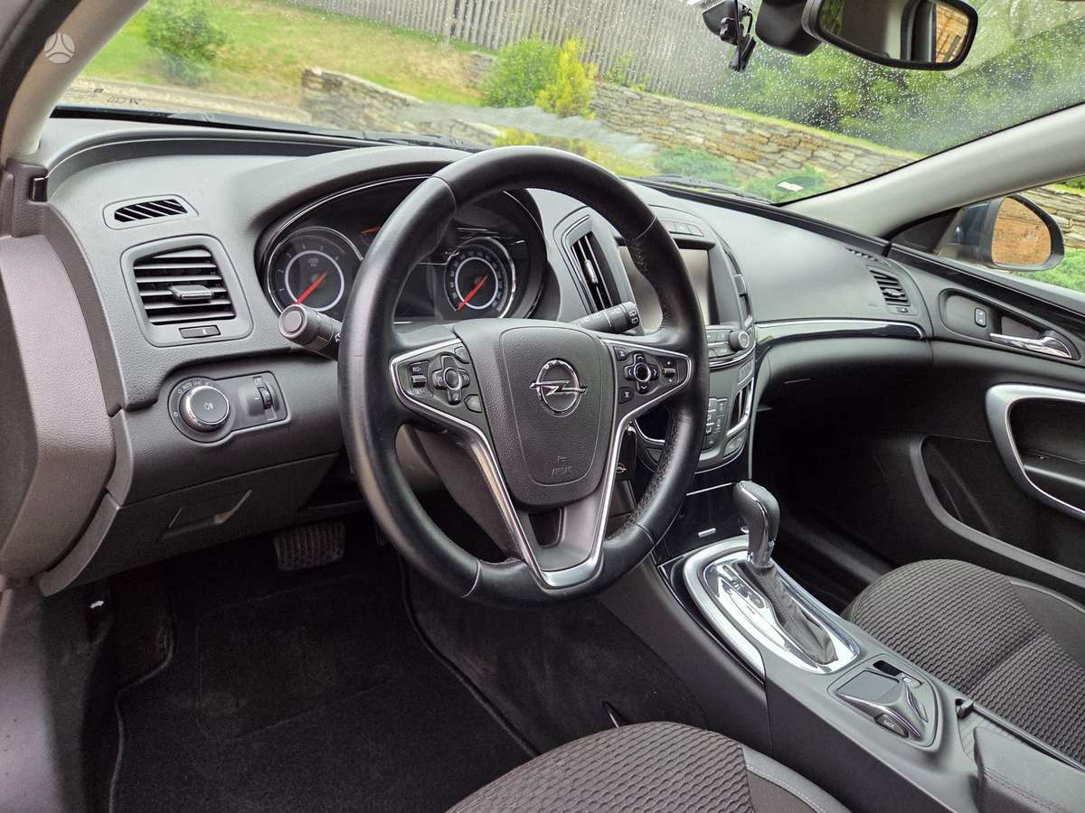 Opel Insignia 2014 — photo 36