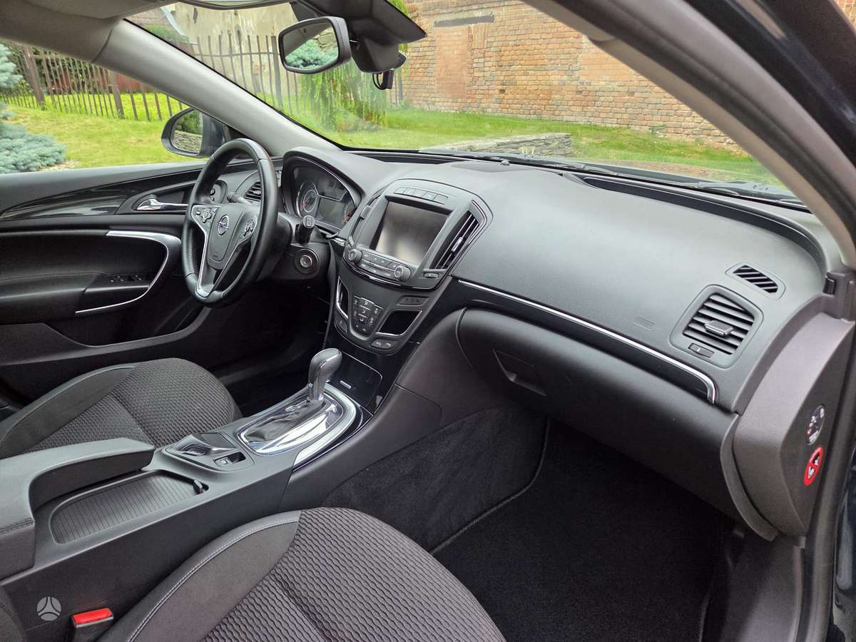 Opel Insignia 2014 — photo 37