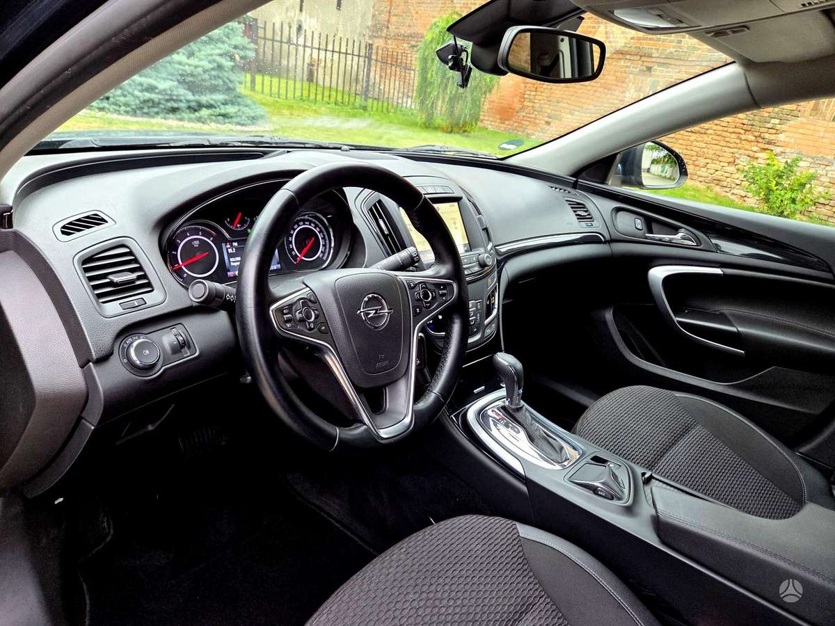 Opel Insignia 2014 — photo 38