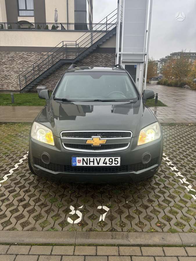 Chevrolet Captiva 2008 — вигляд ззаду