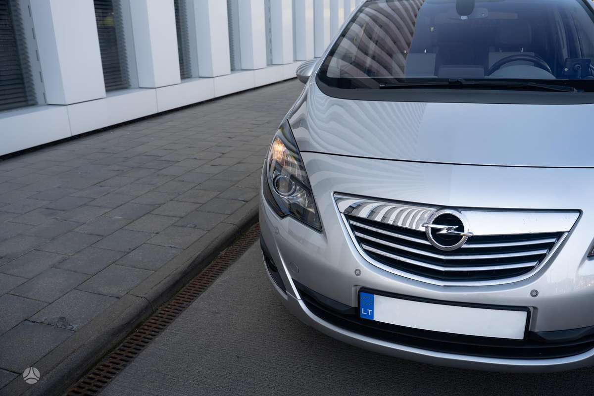Opel Meriva 2011 — photo 13