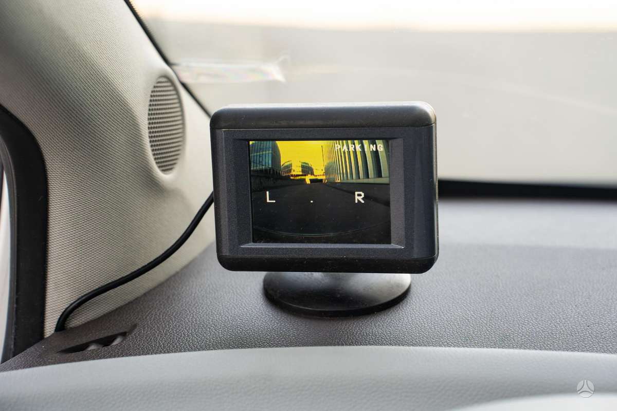 Opel Meriva 2011 — photo 32