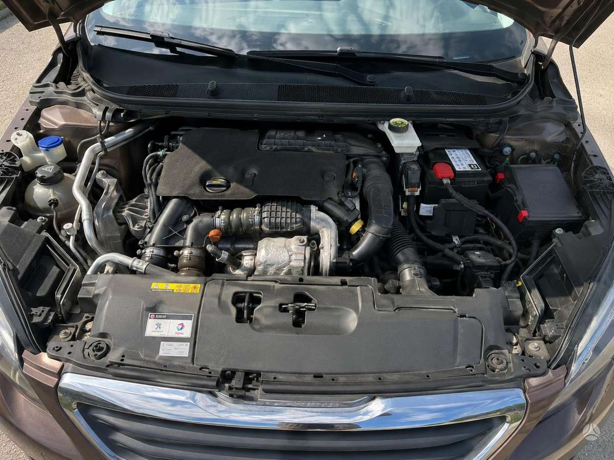 Peugeot 308 2014 — photo 10
