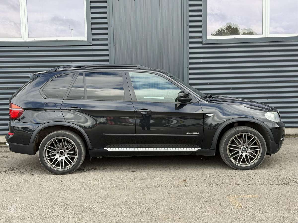BMW X5 2010 — фото 5