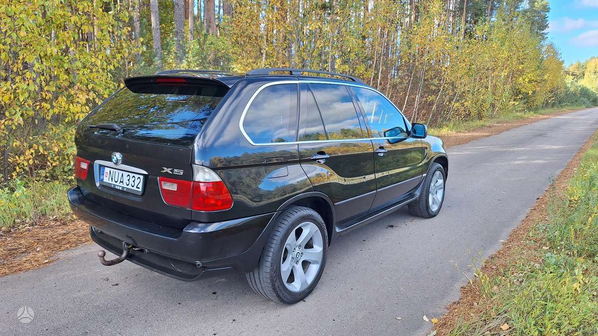 BMW X5 2005 — салон