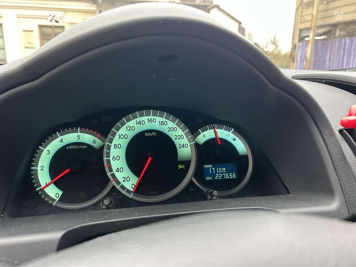 Toyota Corolla 2008 — photo 12