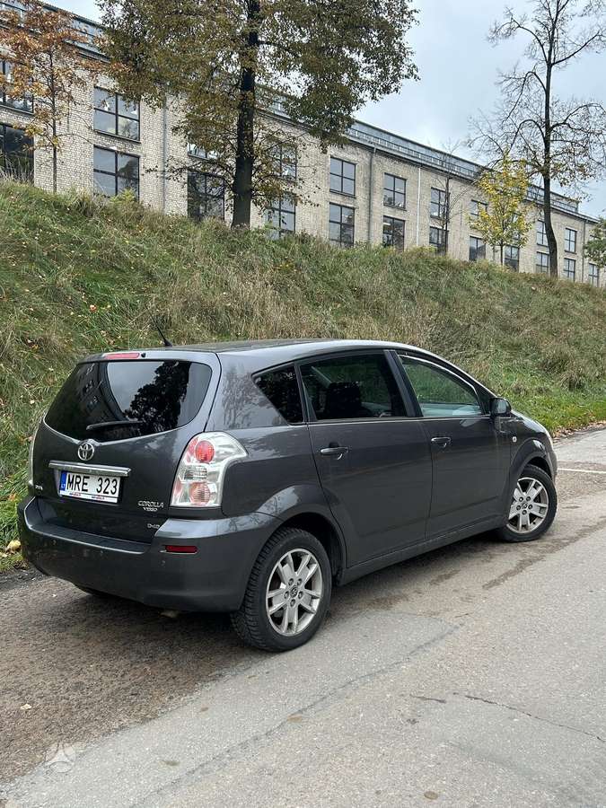 Toyota Corolla 2008 — rear view
