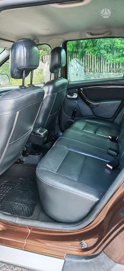 Dacia Duster 2011 — photo 12