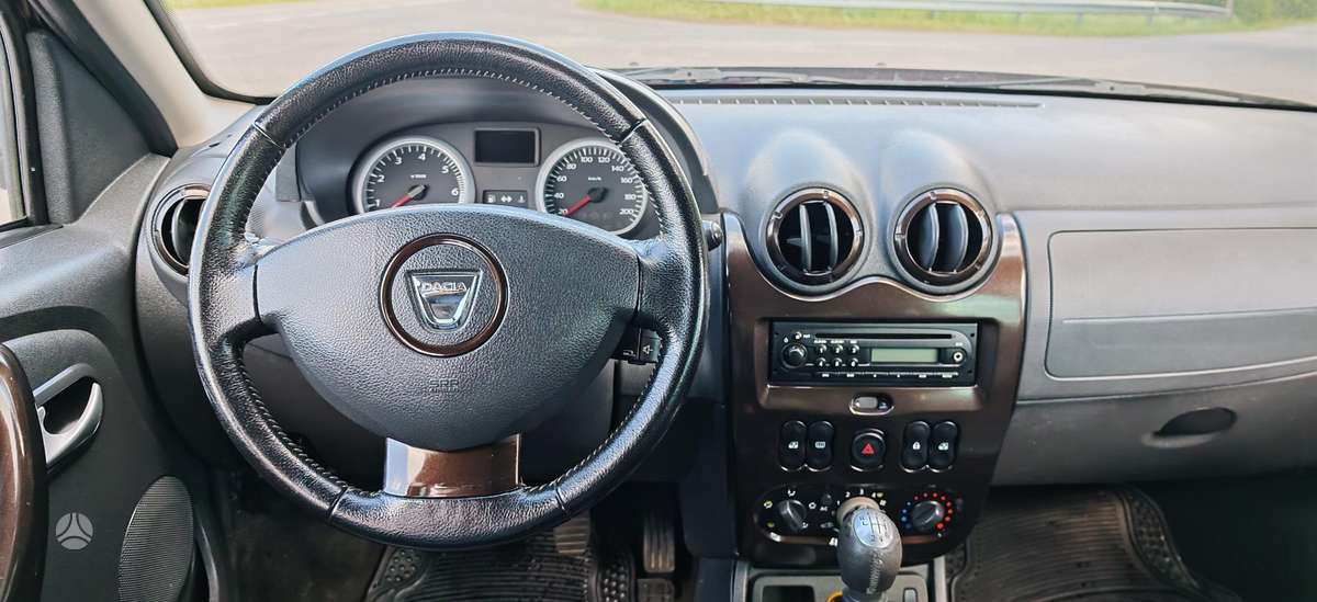 Dacia Duster 2011 — photo 13