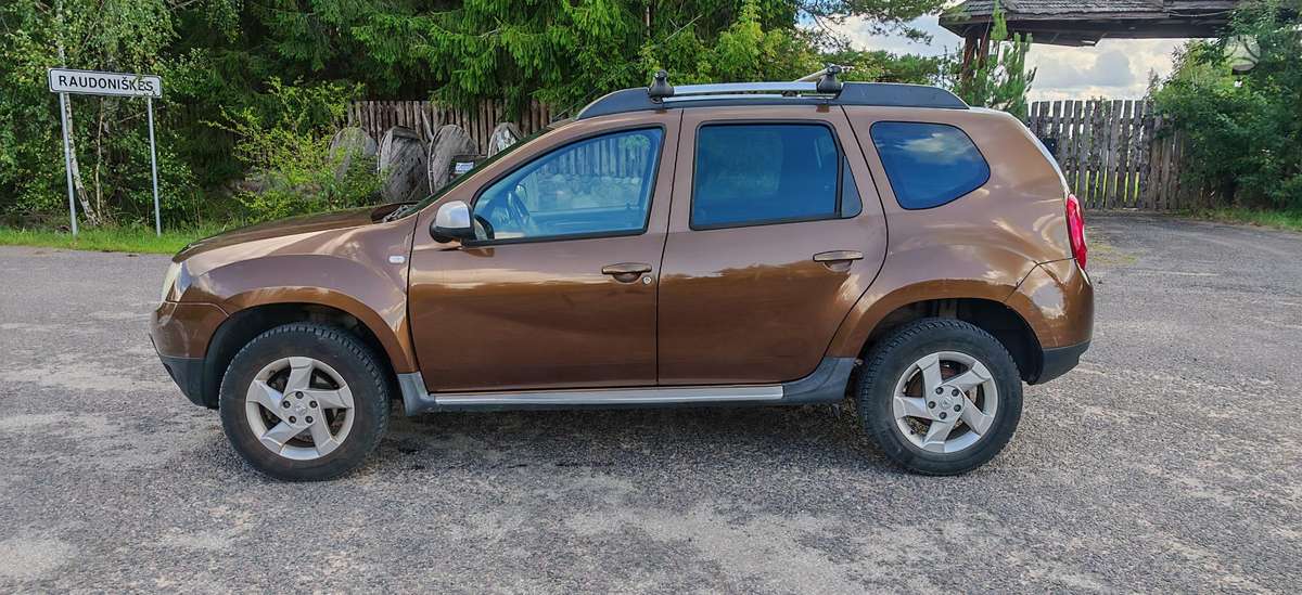 Dacia Duster 2011 — interior