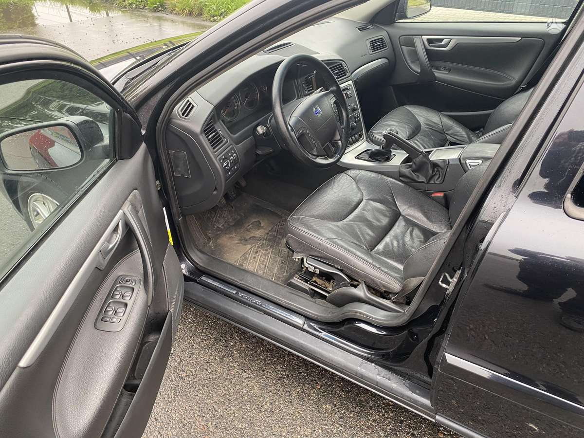 Volvo V70 2006 — photo 5