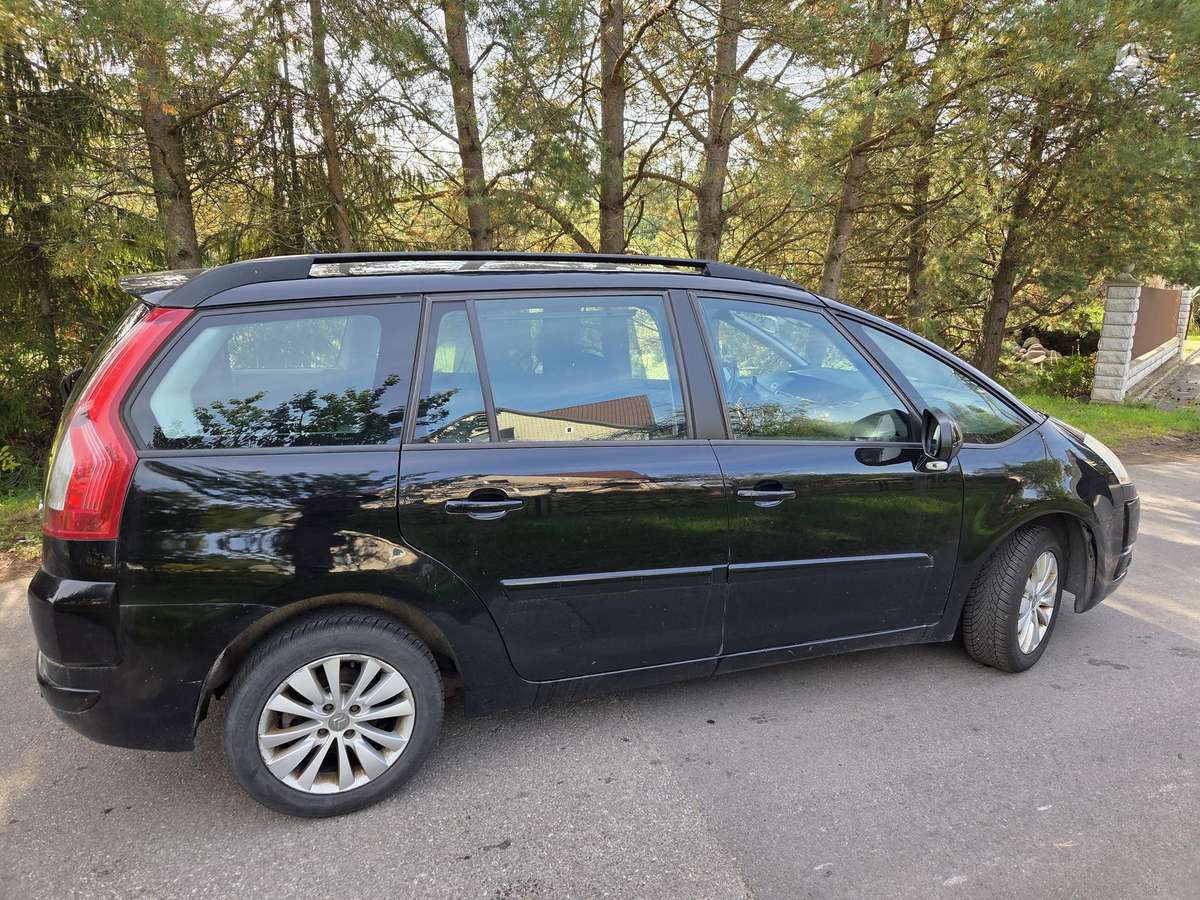 Citroen C4 2009 — салон