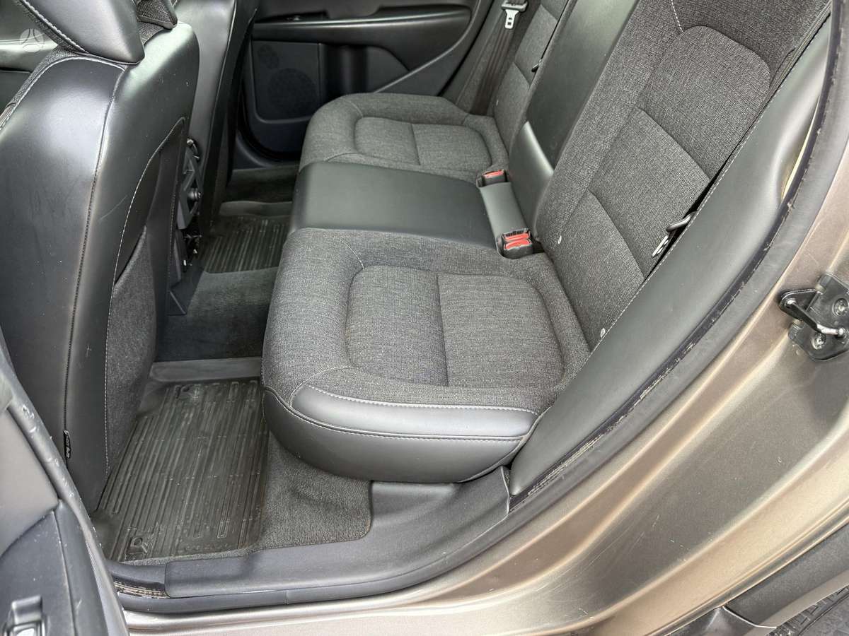 Volvo XC70 2009 — photo 19
