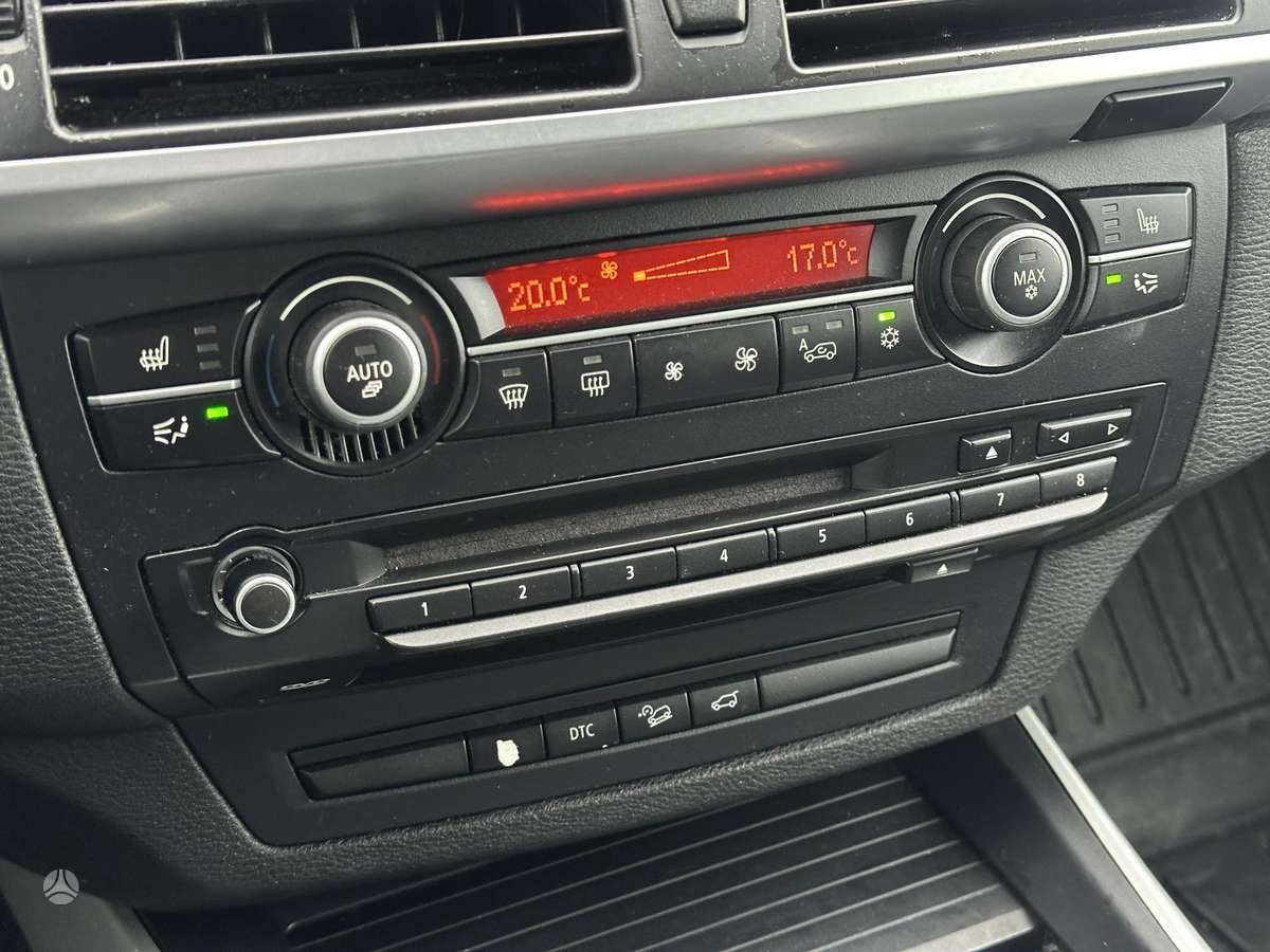 BMW X5 2009 — photo 14