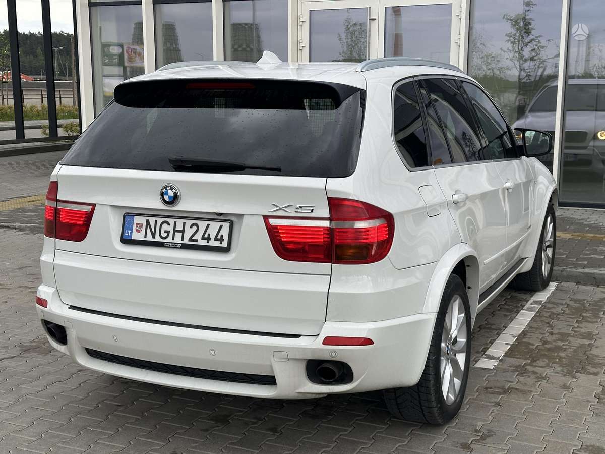 BMW X5 2009 — photo 6