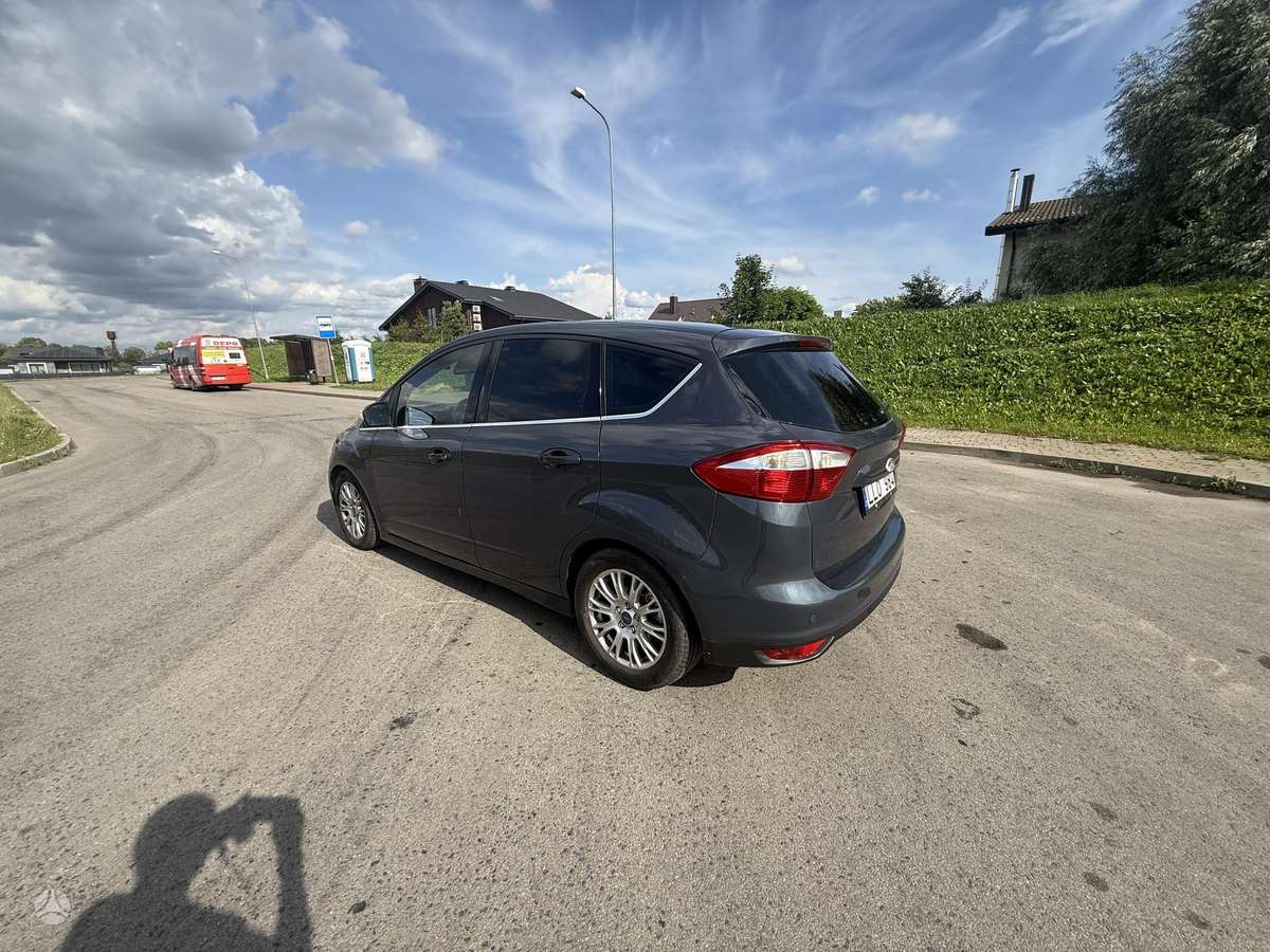 Ford C-MAX 2011 — салон