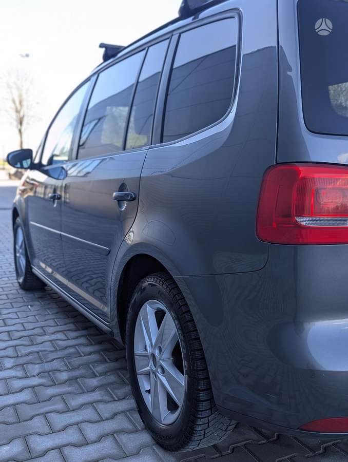 Volkswagen Touran 2014 — photo 17