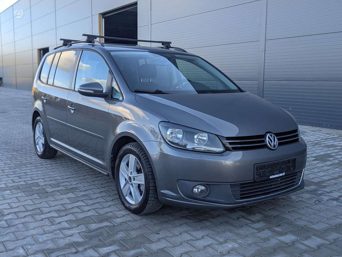 Volkswagen Touran 2014 — rear view