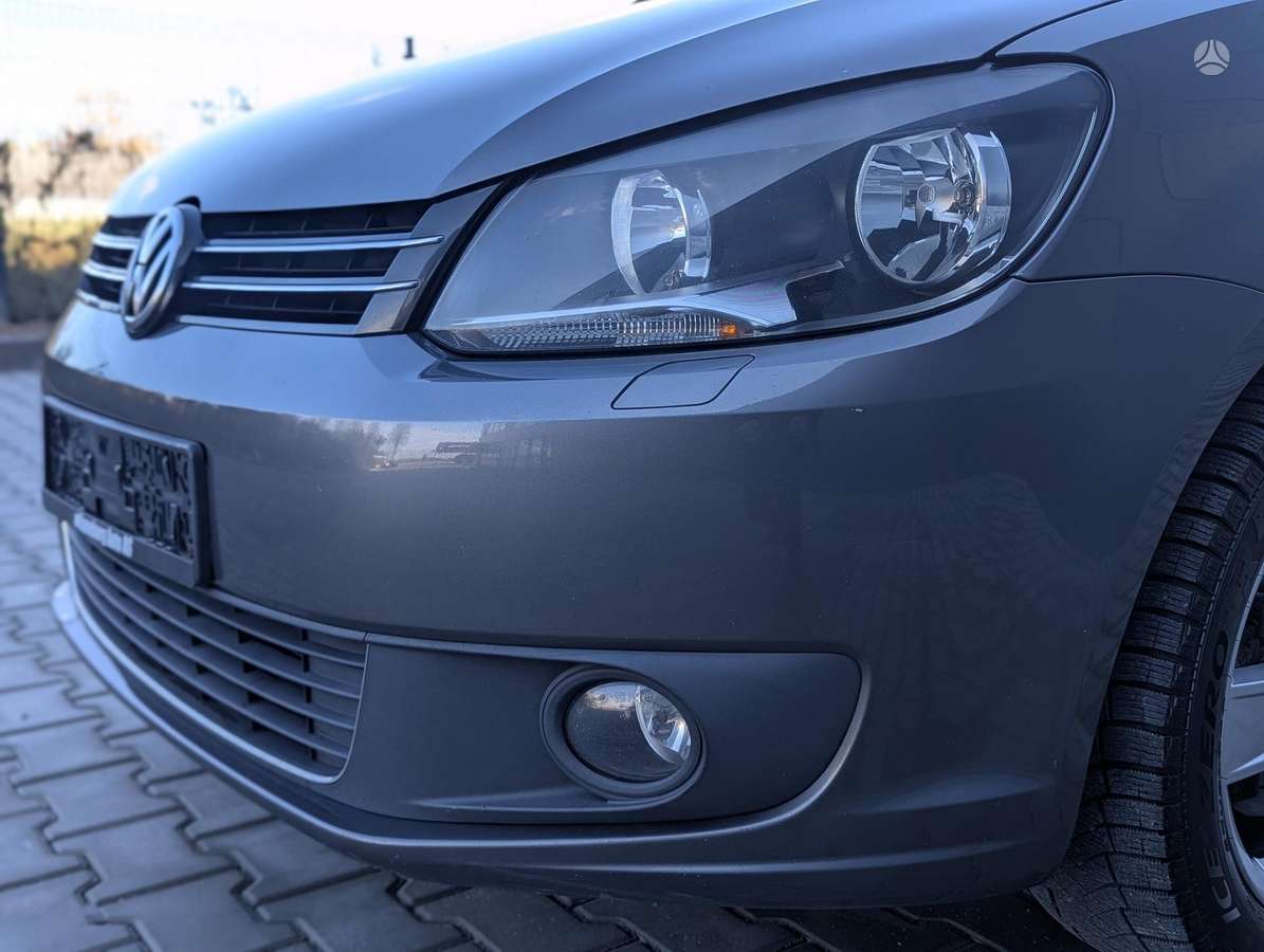 Volkswagen Touran 2014 — photo 22