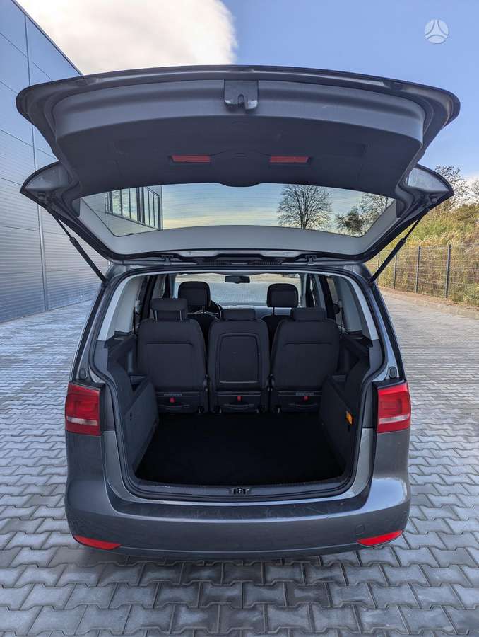 Volkswagen Touran 2014 — photo 43