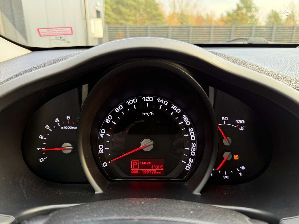 Kia Sportage 2011 — photo 15