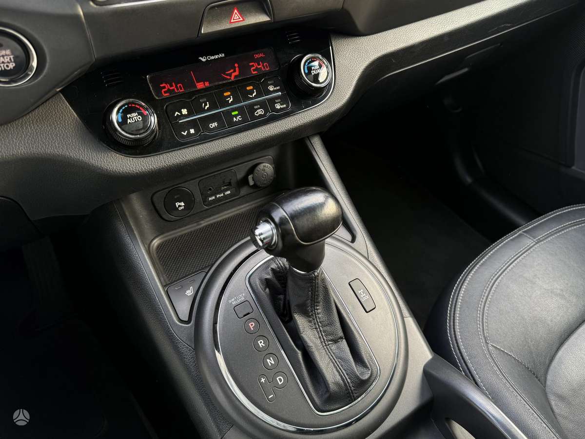 Kia Sportage 2011 — photo 16