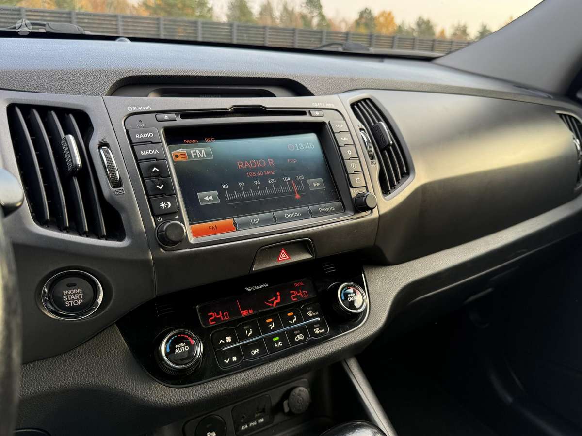 Kia Sportage 2011 — photo 17