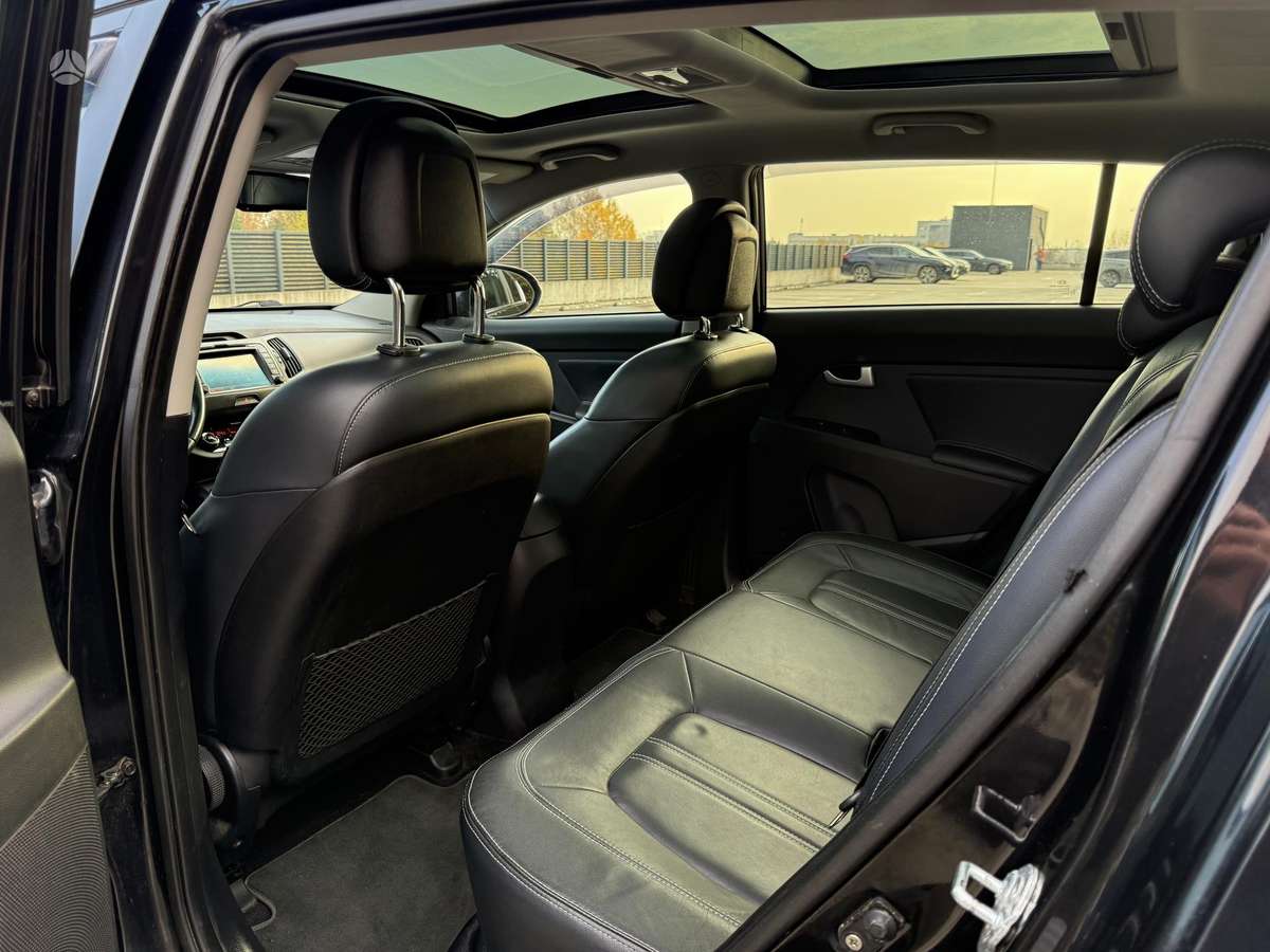 Kia Sportage 2011 — photo 18