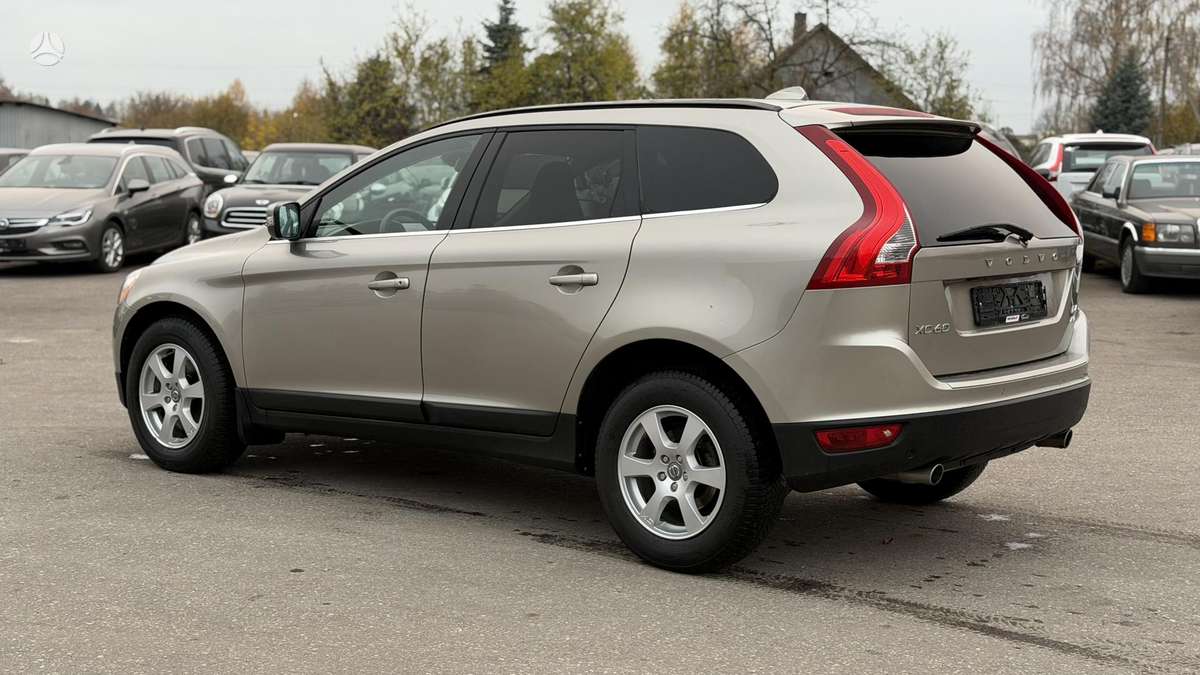 Volvo XC60 2013 — photo 8