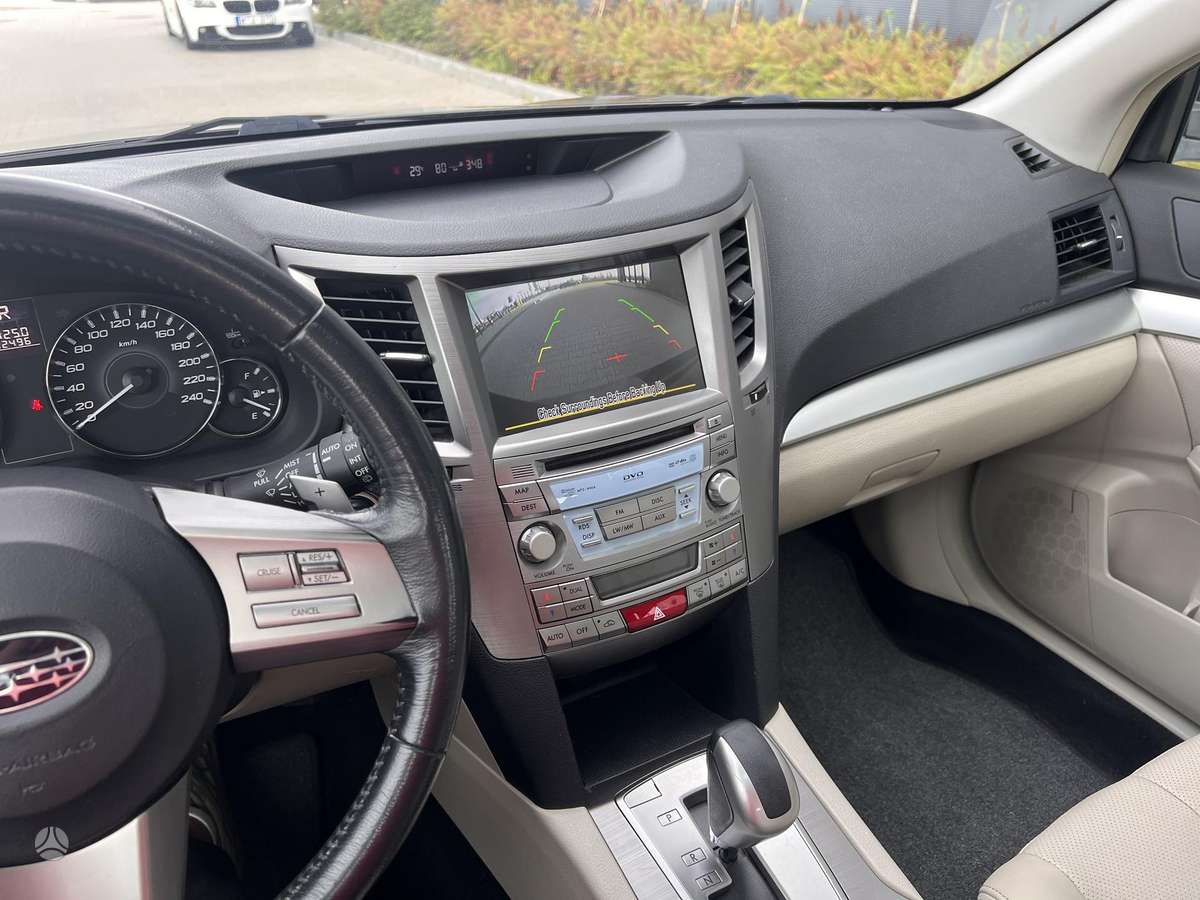 Subaru Outback 2011 — photo 15