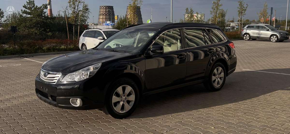 Subaru Outback 2011 — photo 8