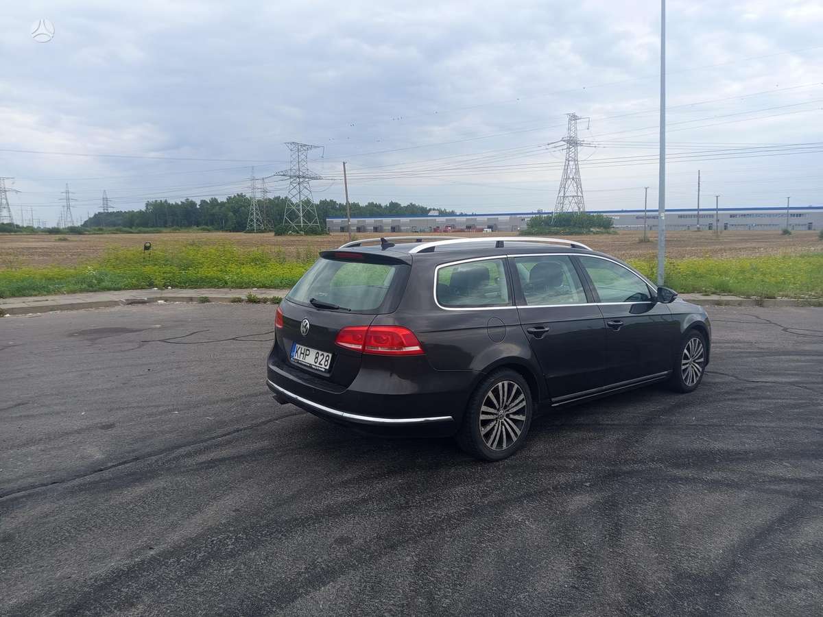 Volkswagen Passat 2012 — двигун 1968 cm³, 140 HP (103kW)