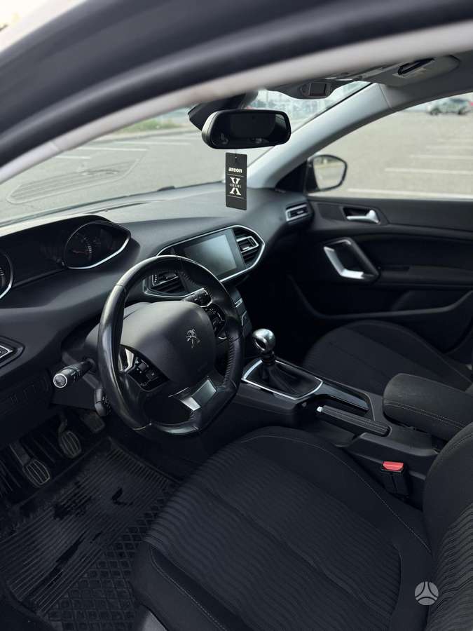 Peugeot 308 2015 — photo 5