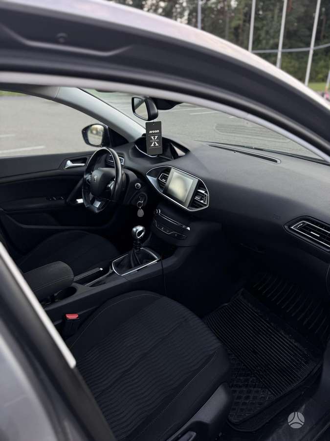 Peugeot 308 2015 — photo 6