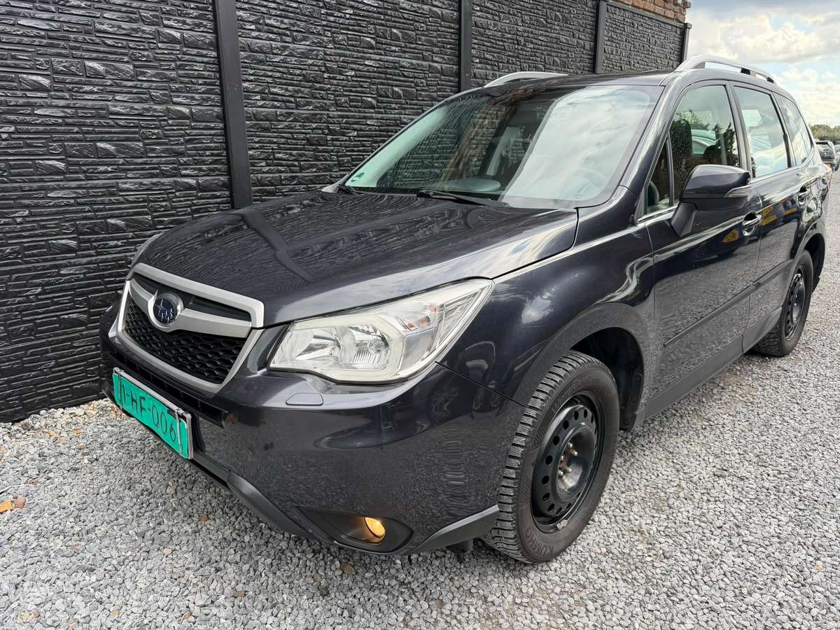 Subaru Forester 2014 — салон