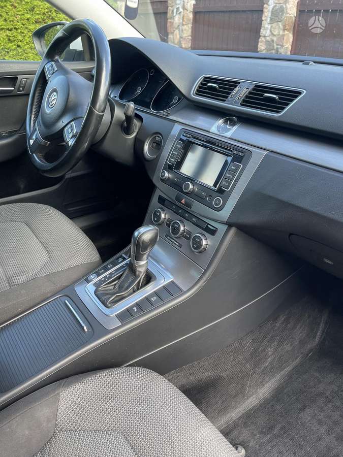 Volkswagen Passat 2014 — photo 10