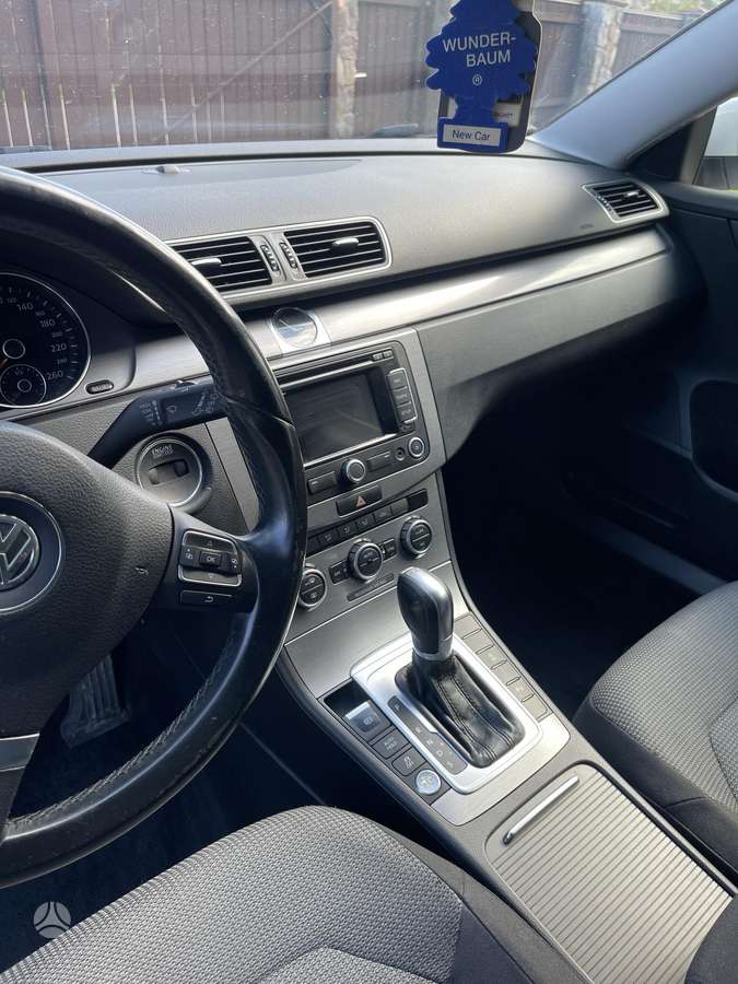 Volkswagen Passat 2014 — photo 12