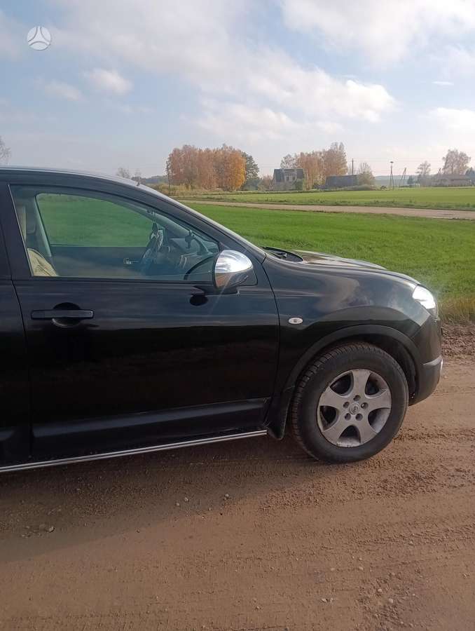 Nissan Qashqai 2011 — engine 1461 cm³, 110 HP (81kW)