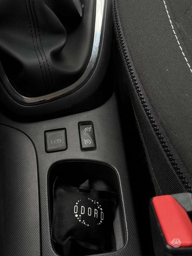 Renault Captur 2014 — фото 18