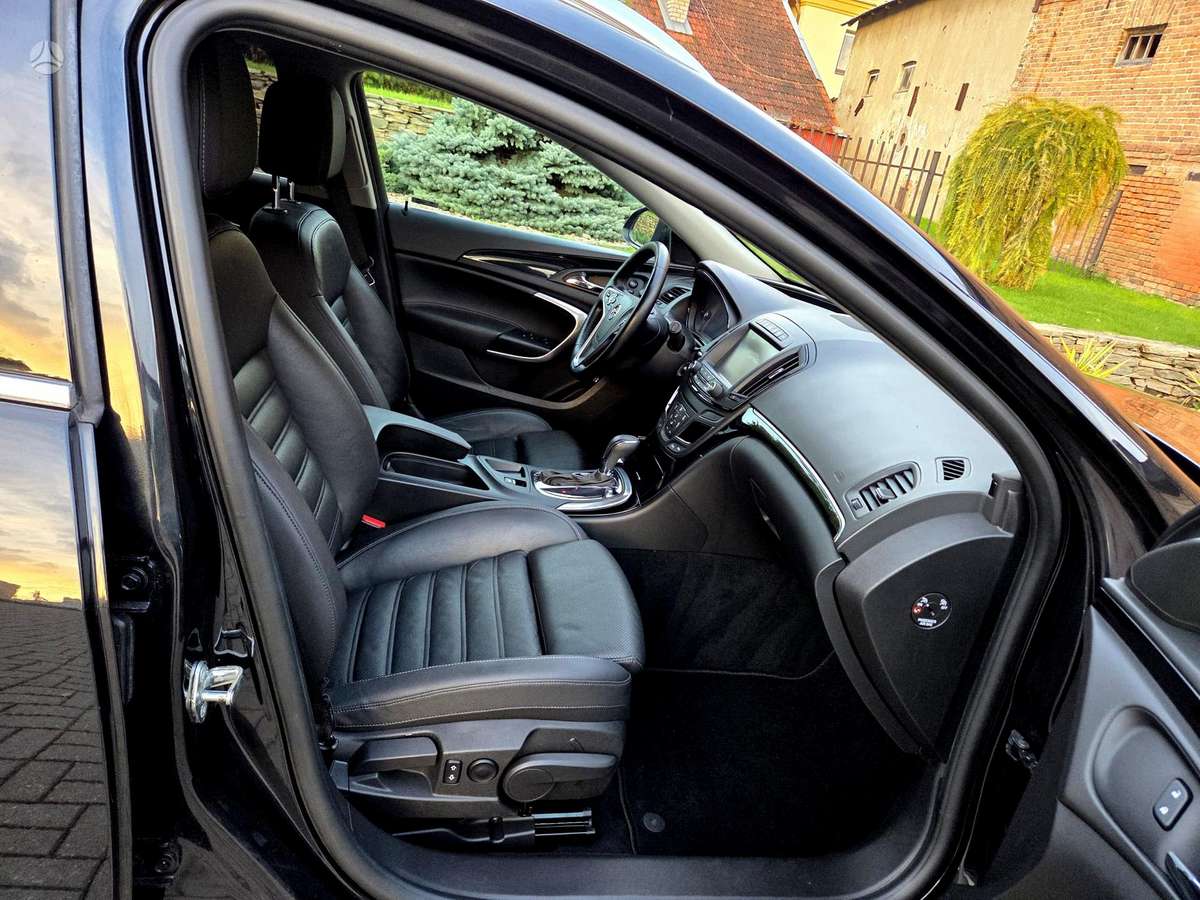Opel Insignia 2015 — photo 20