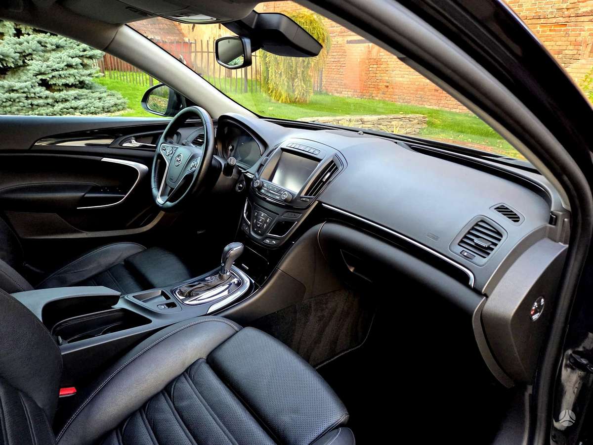 Opel Insignia 2015 — photo 28