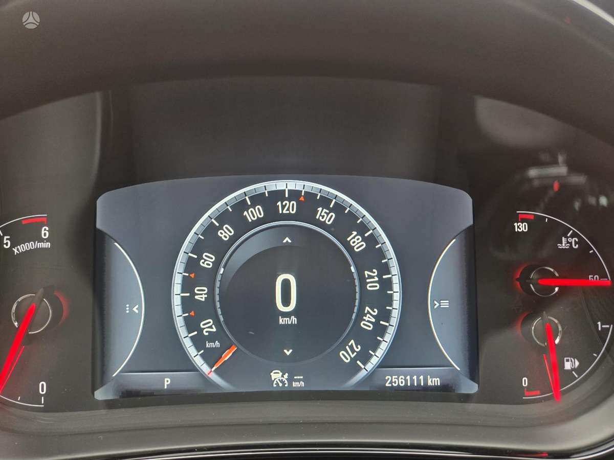 Opel Insignia 2015 — photo 30